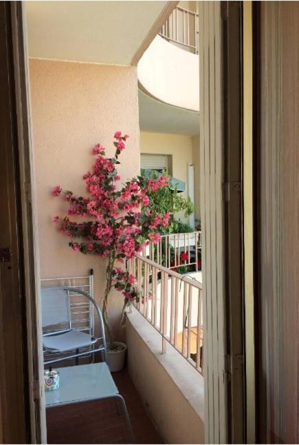 Studios à Golfe juan Exterior foto