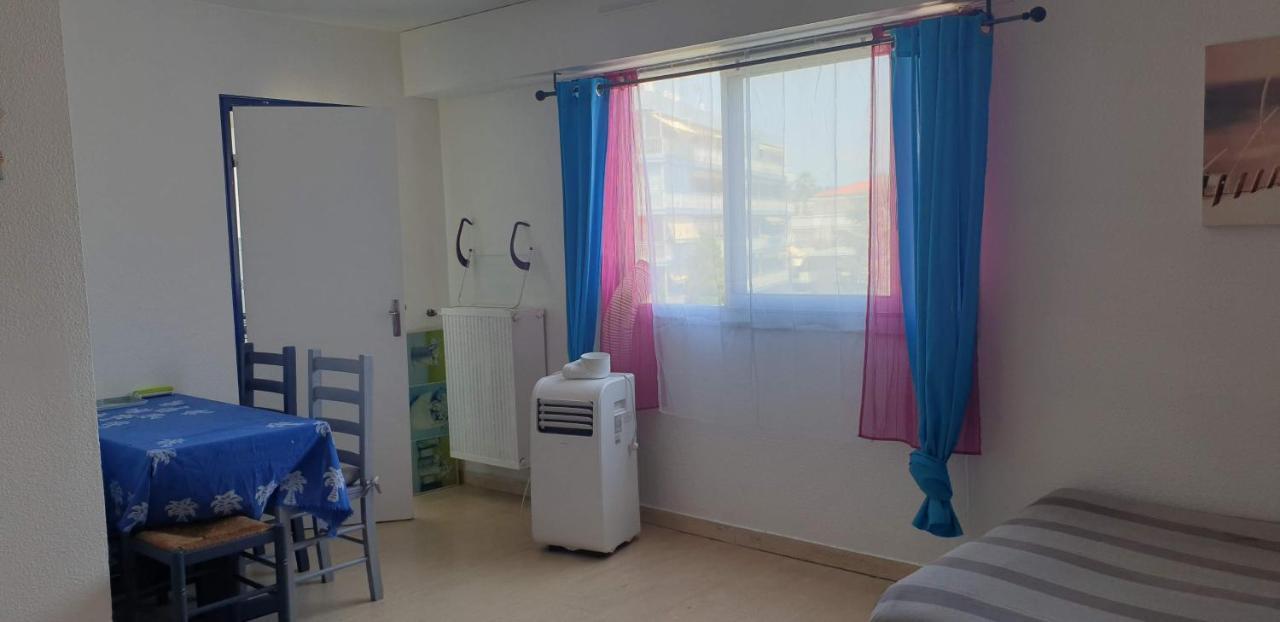 Studios à Golfe juan Exterior foto